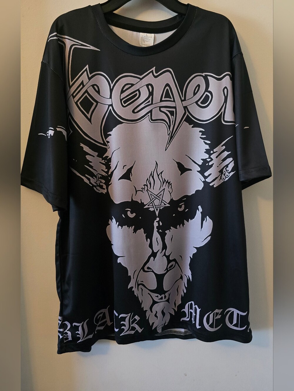 Men's Black Graphic Short Sleeve Tee with Silver Goat Design